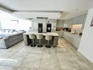 Kitchen- click for photo gallery